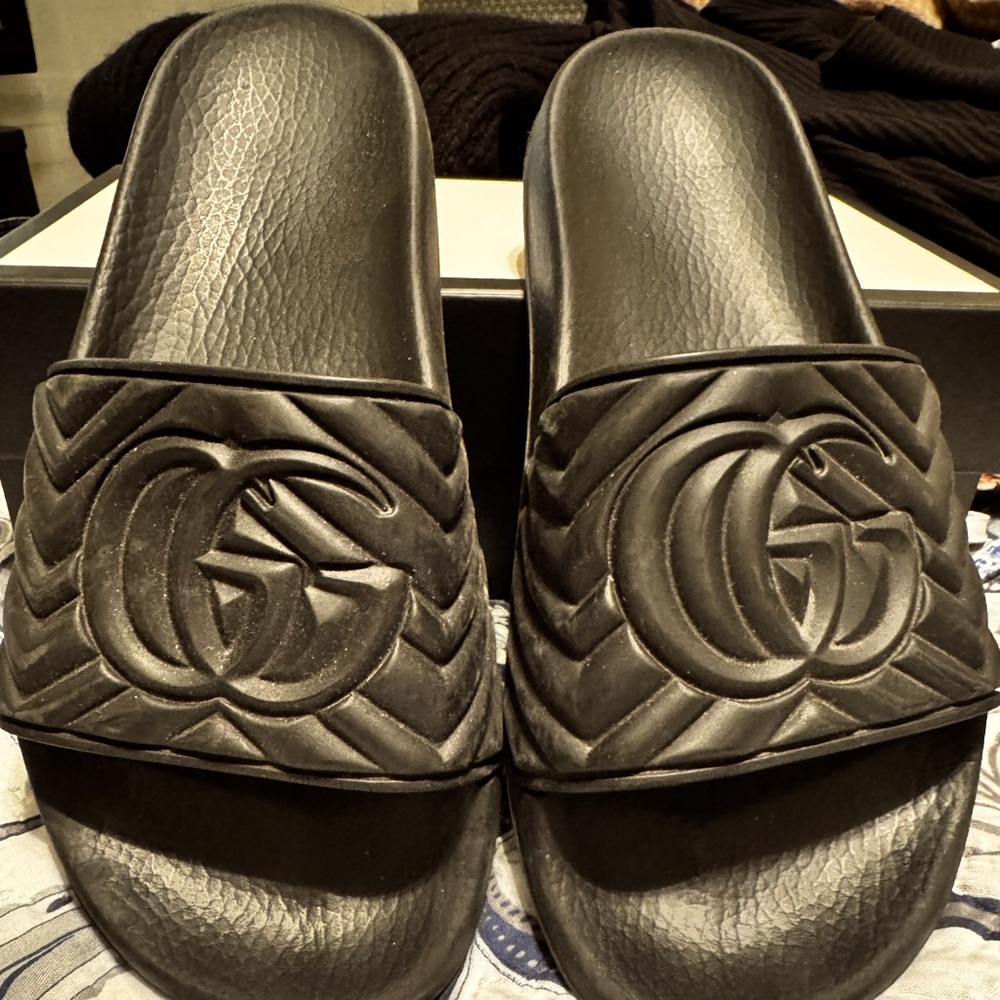 Gucci rubber slides